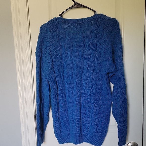 Vibrant Blue V-Neck Cable Knit Sweater - Picture 4 of 6